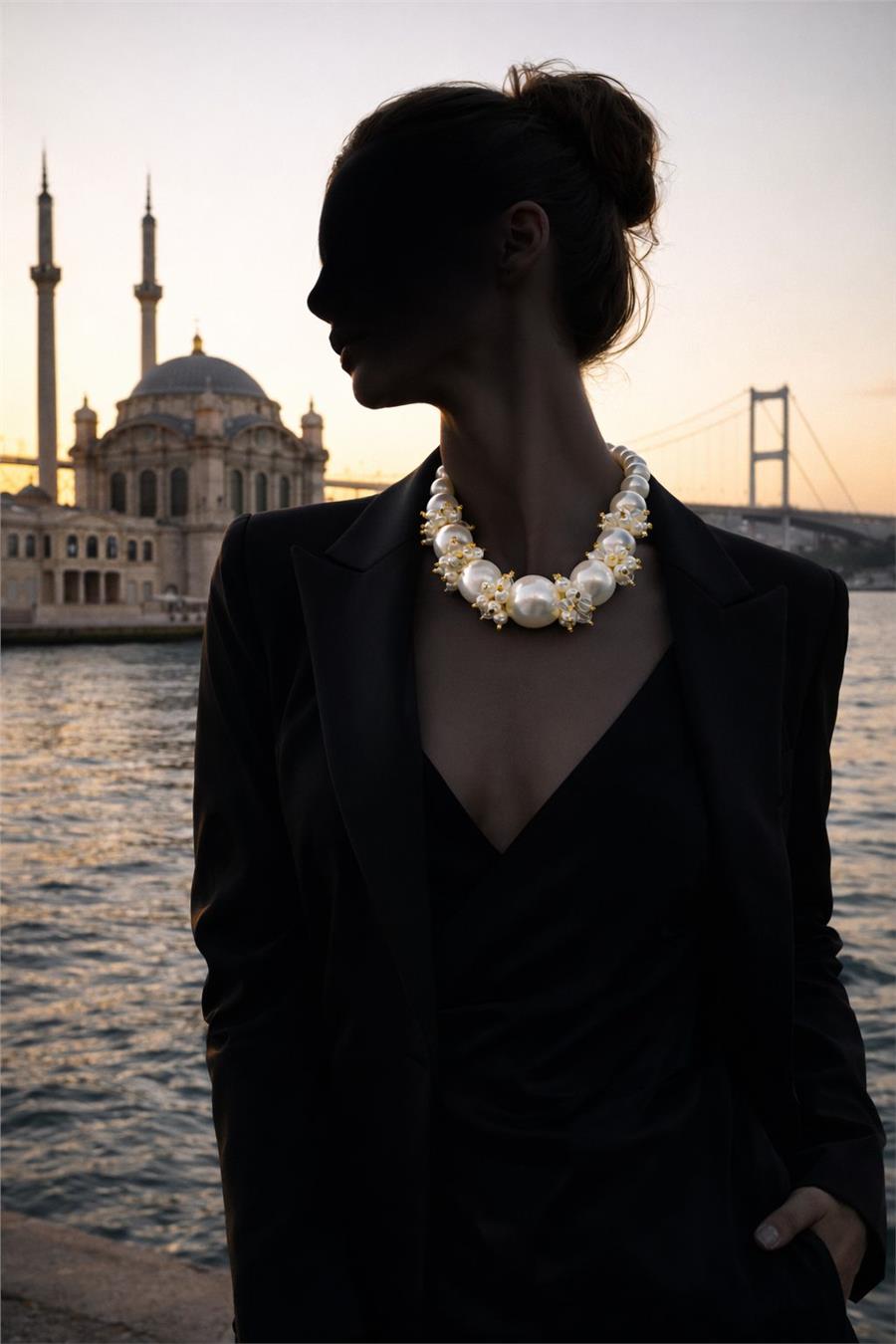 Jane Büyük İnci Dizili Şık Kolye